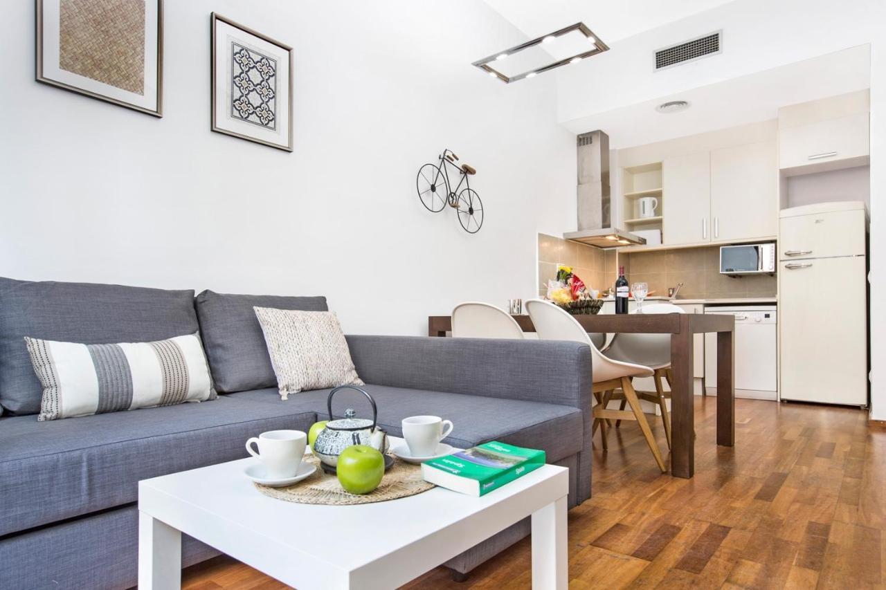 Stay U-Nique Apartments Balmes บาร์เซโลนา ภายนอก รูปภาพ