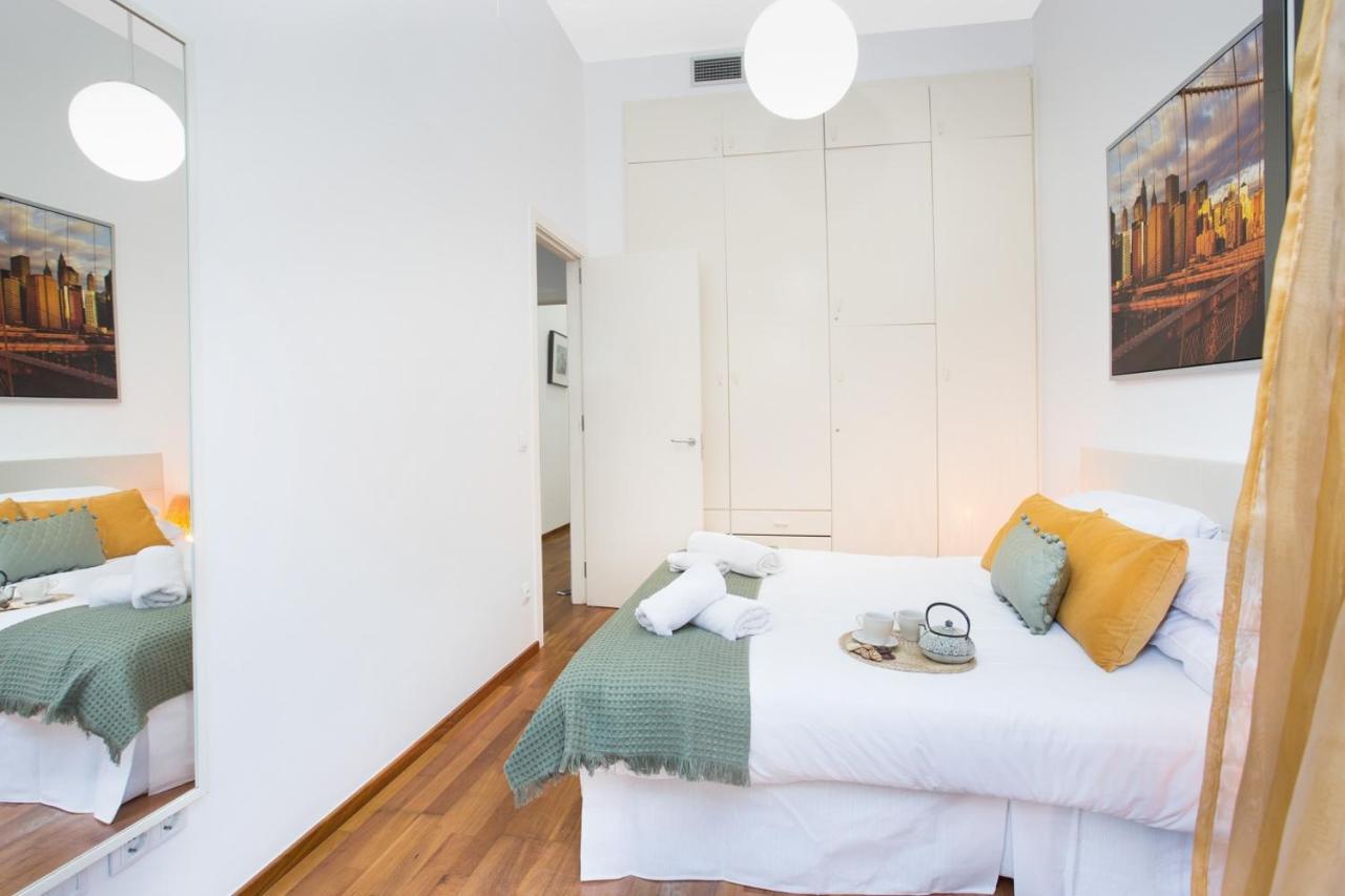 Stay U-Nique Apartments Balmes บาร์เซโลนา ภายนอก รูปภาพ